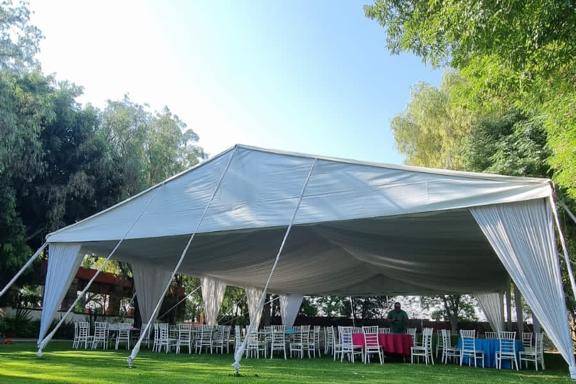 Carpa blanca plafón plisado