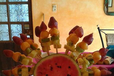 Pinchos de frutas