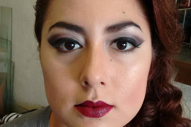 Peinado y maquillaje