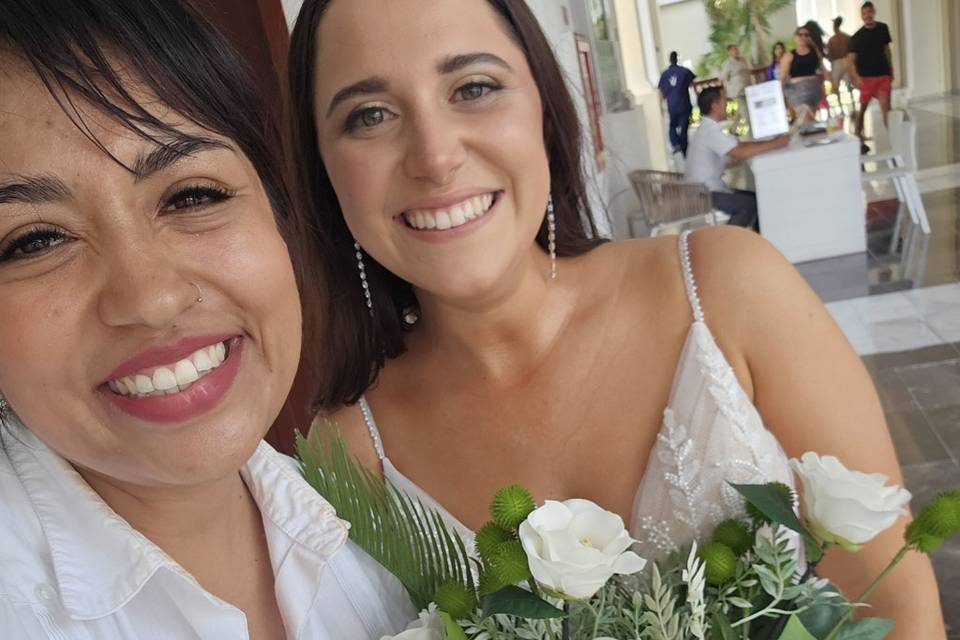 Novia Feliz
