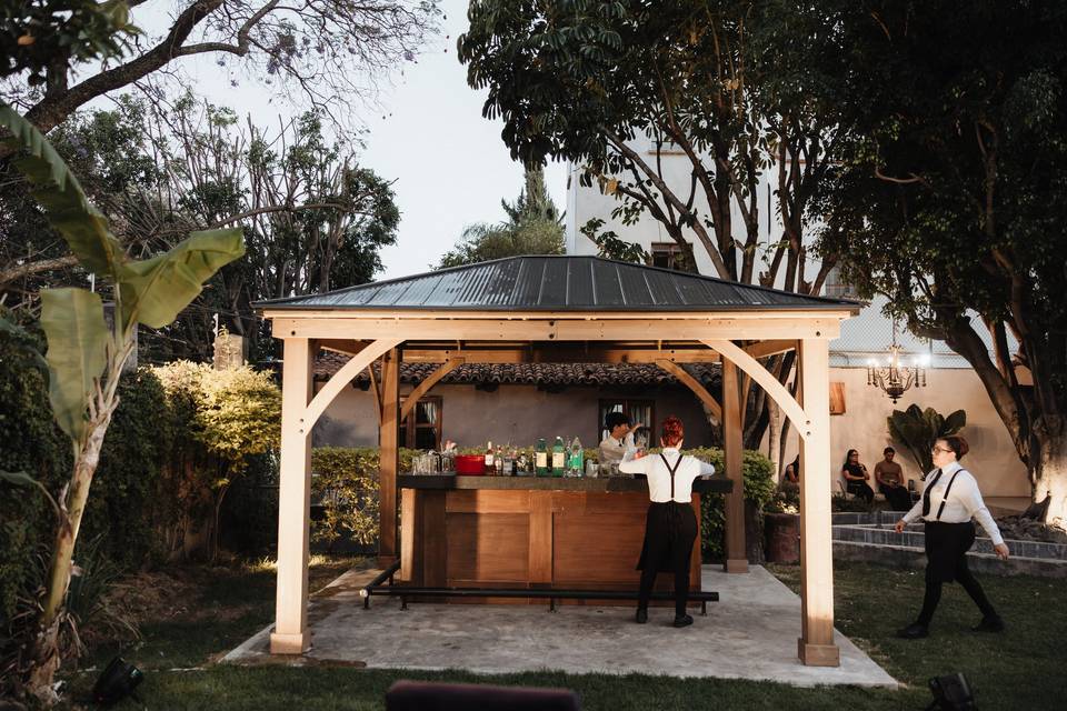 Pergola en jardín