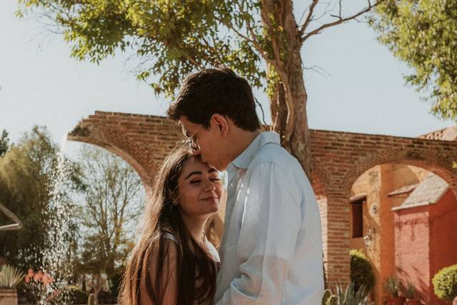 Pareja abrazada