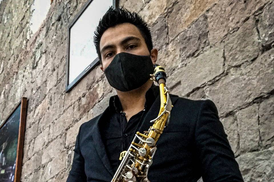 Saxofonista Gustavo Cervantes