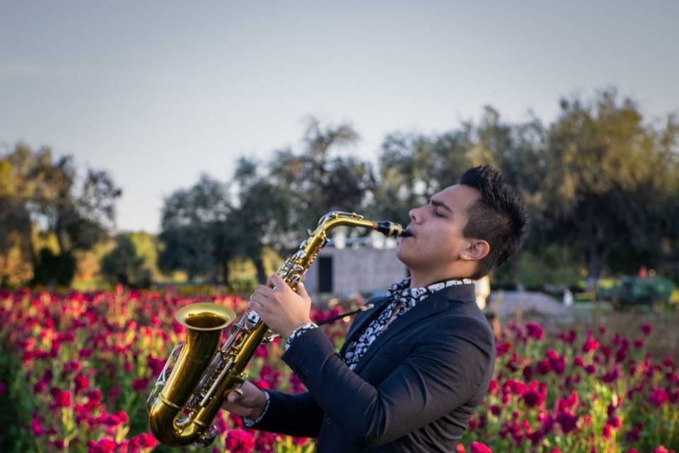 Saxofonista Gustavo Cervantes