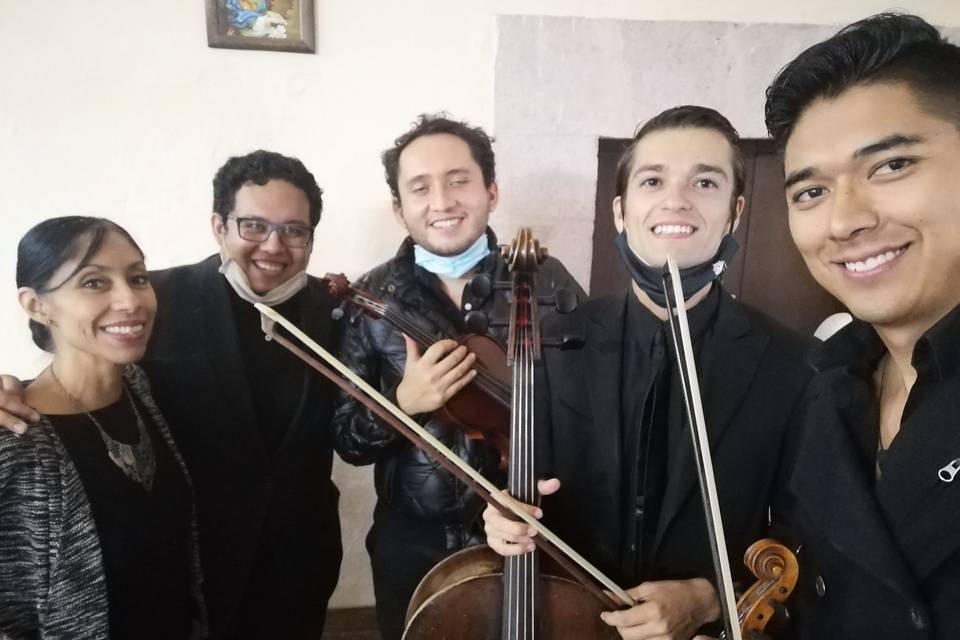 Soprano, tenor y cuerdas