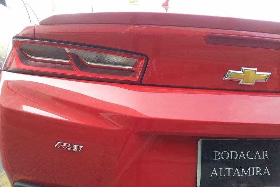 Camaro RS rojo 2016
