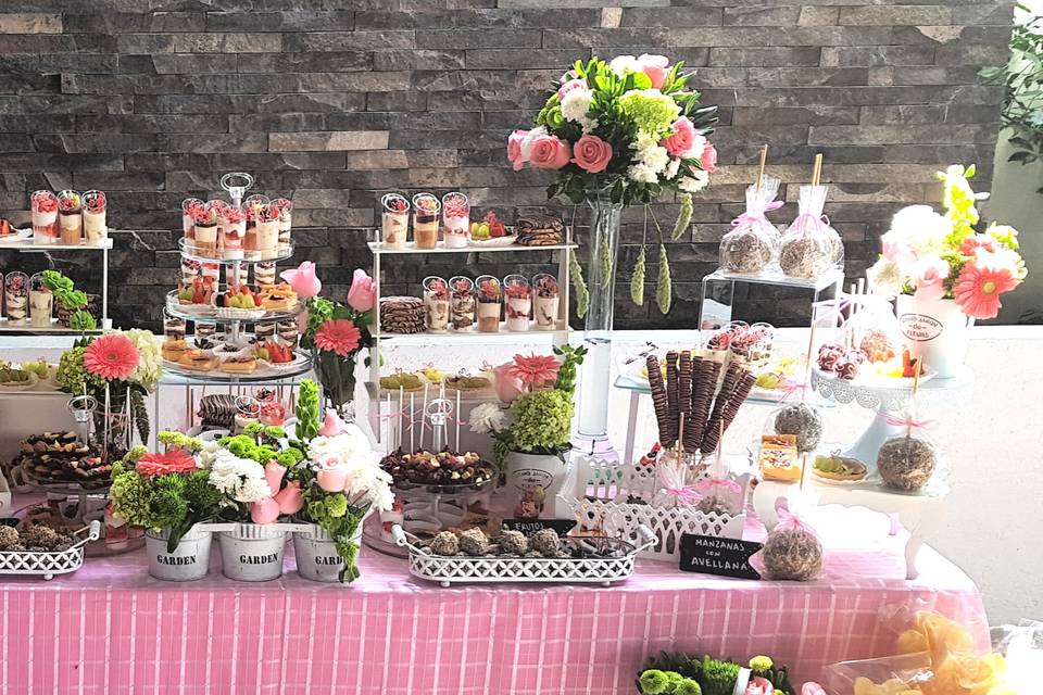 Mesa de Dulces & Snacks