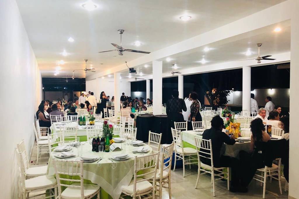 Salón Luna - Consulta Disponibilidad Y Precios