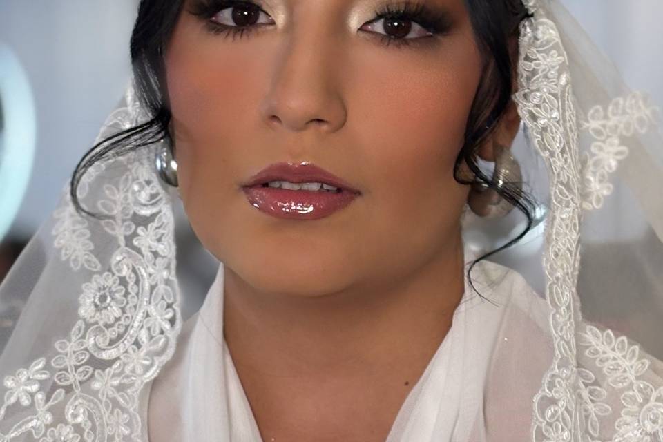 Jenny Hernández Maquillista