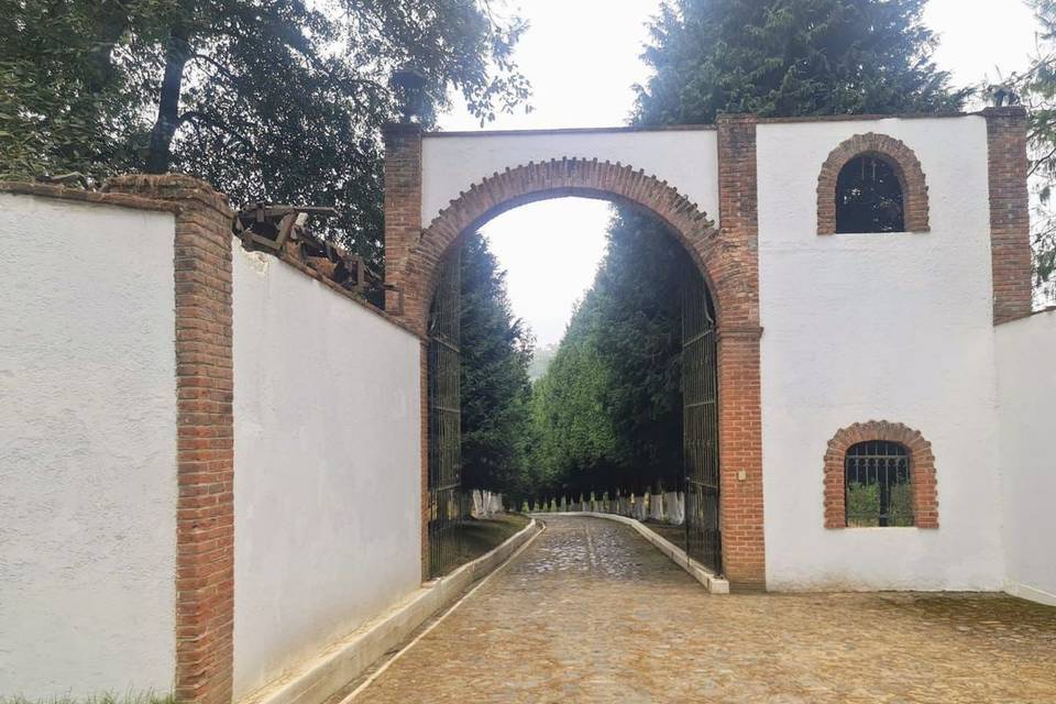 Recinto con jardín para eventos especiales