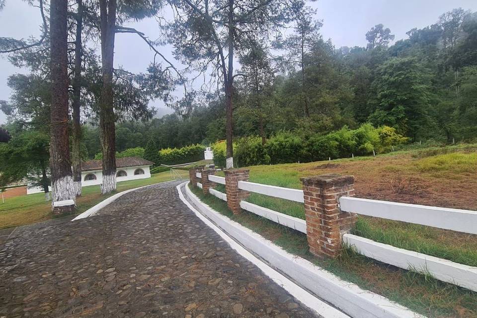 Recinto con jardín para eventos especiales