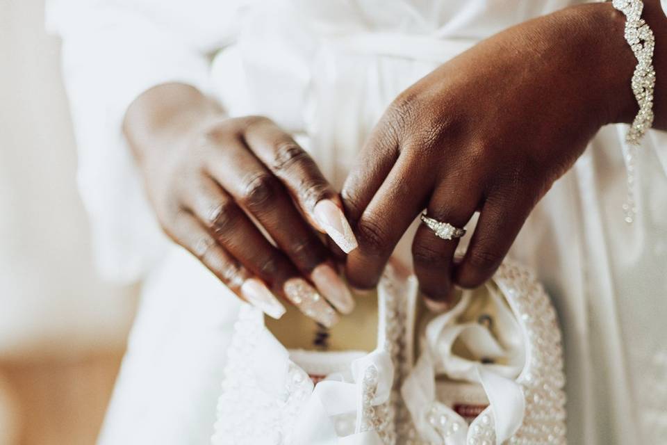 Las uñas de la novia