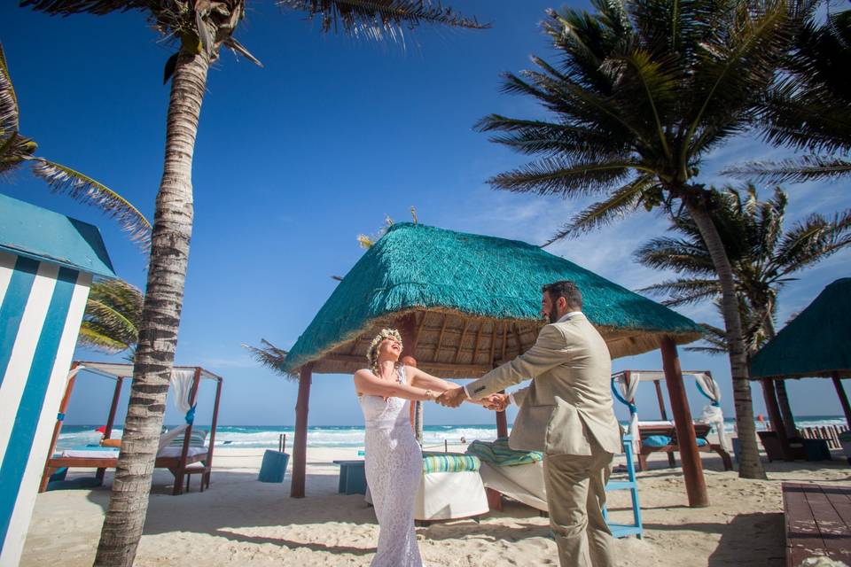 Wedding Pictures Cancún by Art & Photo