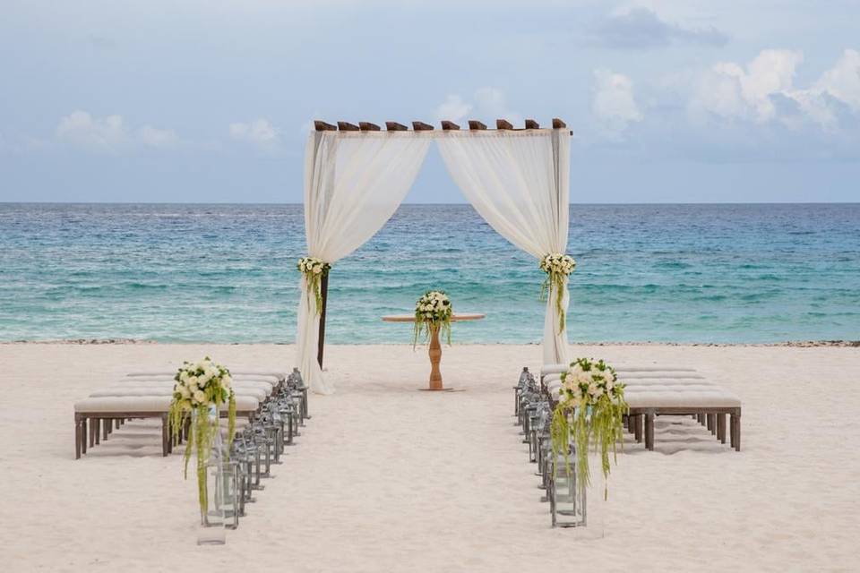 Sunbeach Weddings & Travel