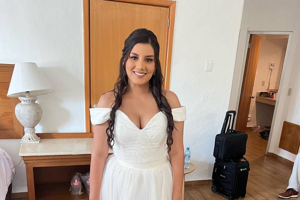 Lista con su vestido