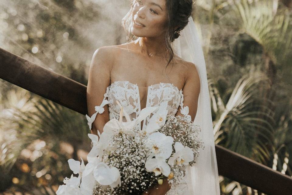 Tulum bride make up and hair