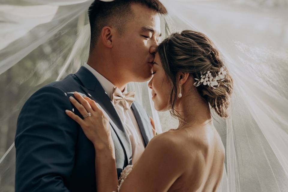 Tulum bride make up and hair