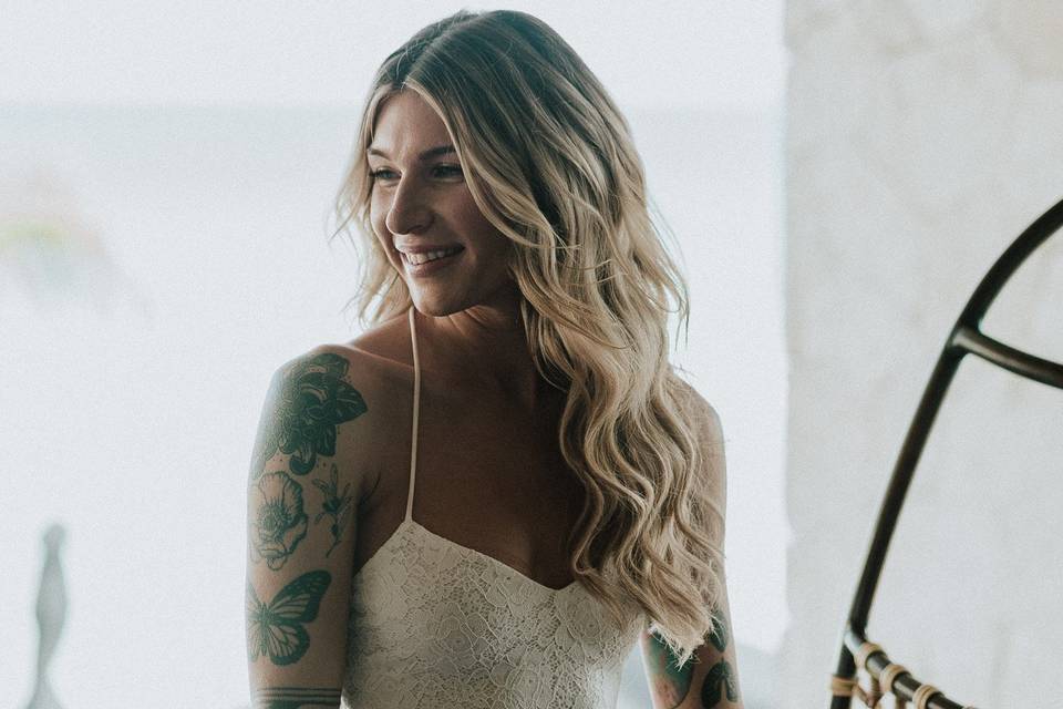 Tulum bride make up and hair