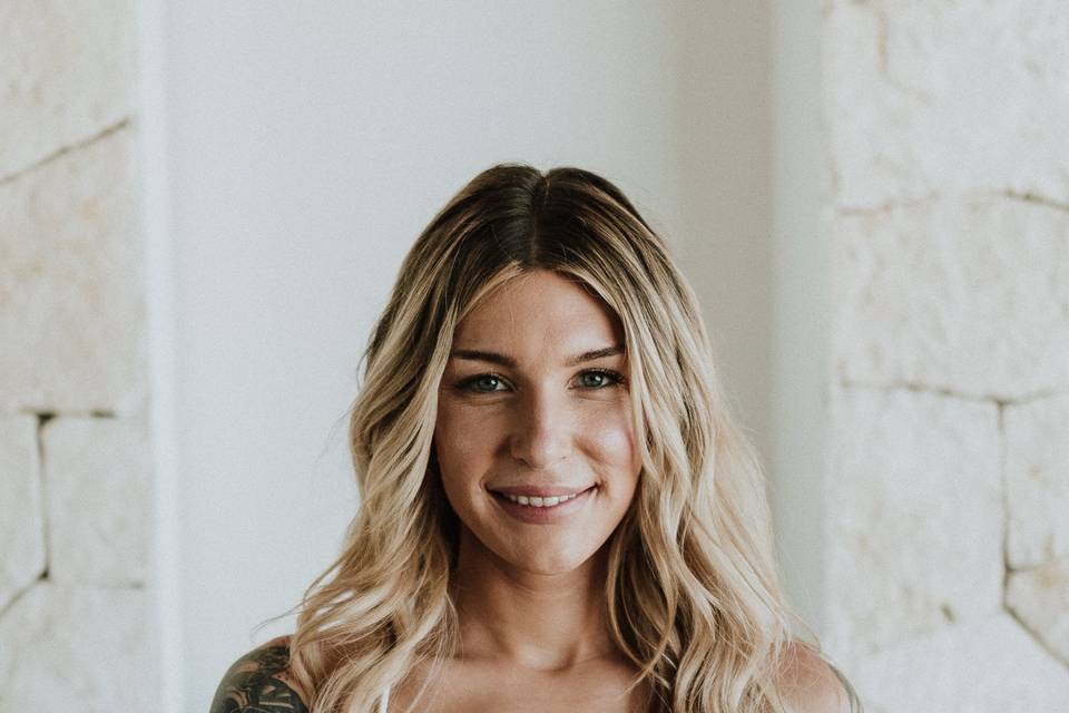 Tulum bride make up and hair