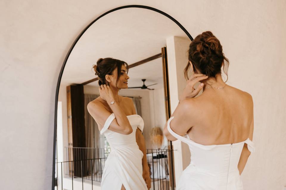 Tulum bride make up and hair