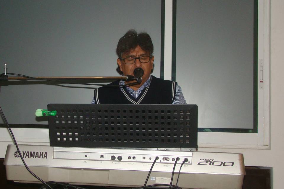 D'Angelo Eduardo y sus Teclados