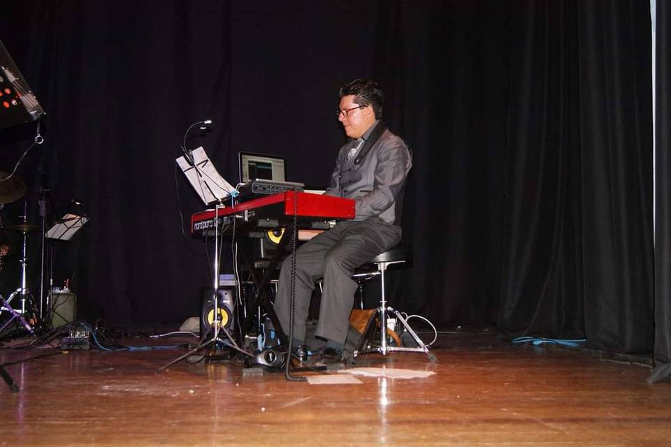 Tecladista y arreglista