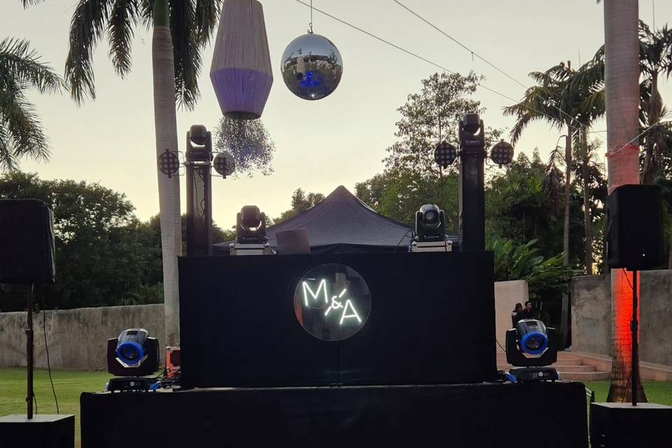 Djs evolution black