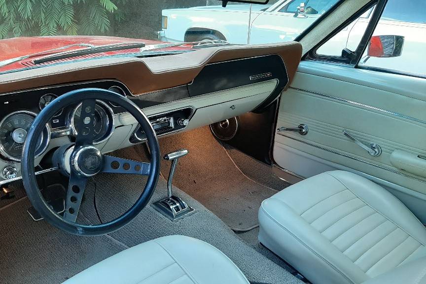 Interior mustang