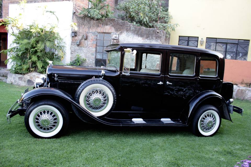 Ford 30 negro