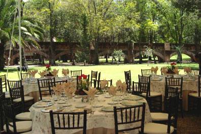 Banquete en el jardín