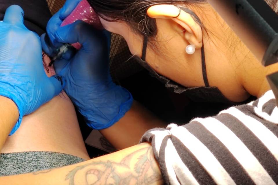 Tatuando