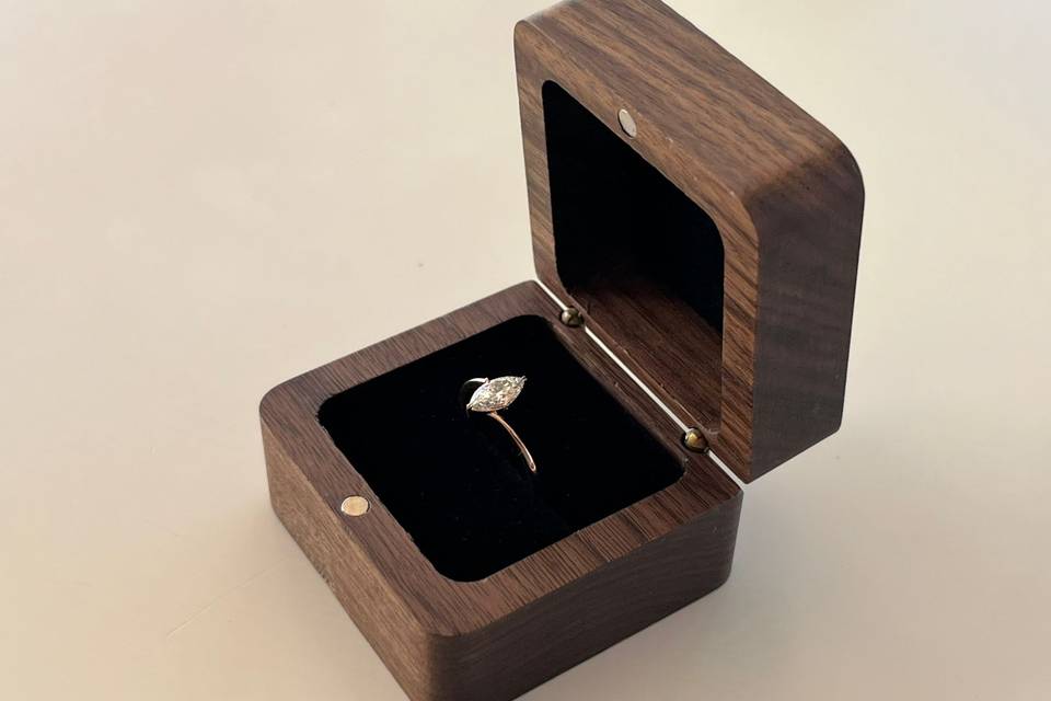Anillo compromiso corte marqui