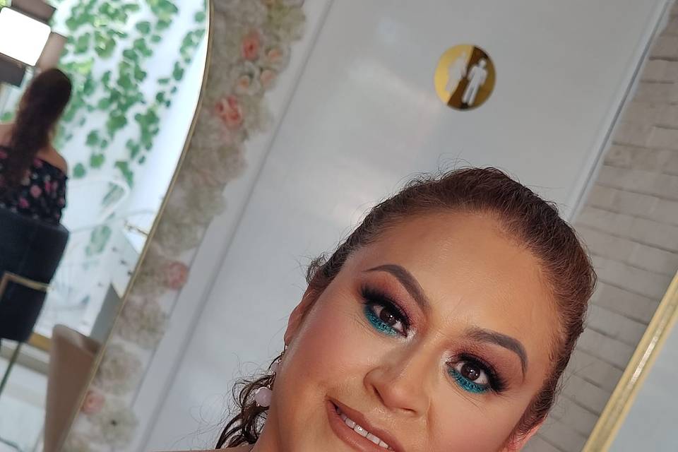 Yazmin Grande Makeup Artist