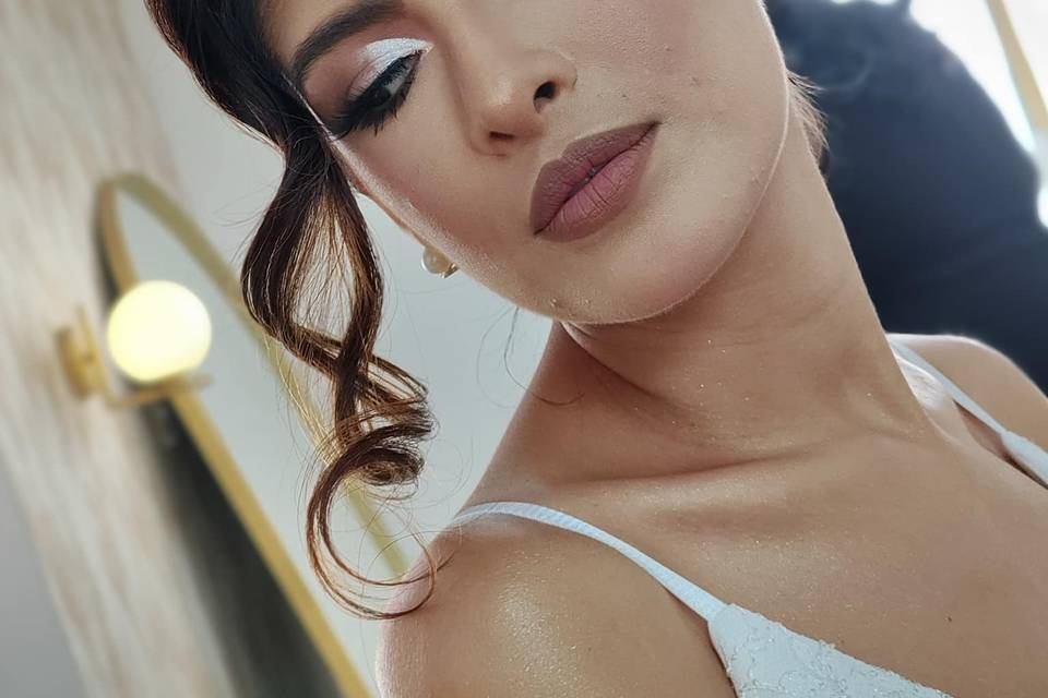 Yazmin Grande Makeup Artist