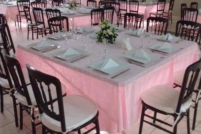 Montaje banquetes amor