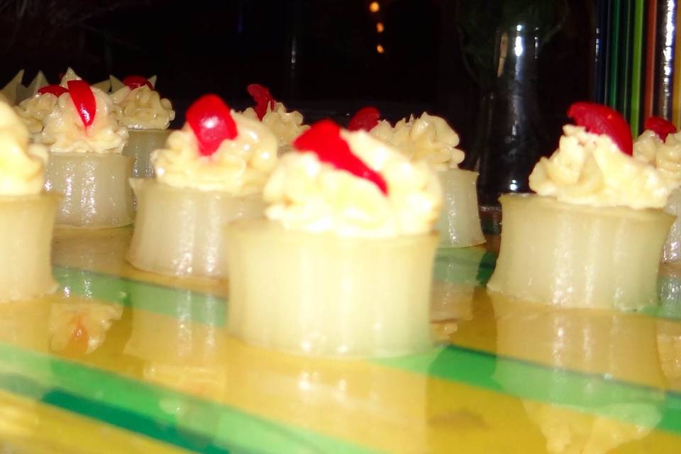 Jelly shots de piña colada