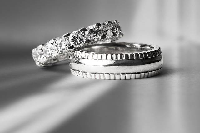 Anillos con relieve