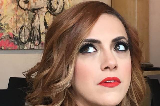 Peinado y maquillaje