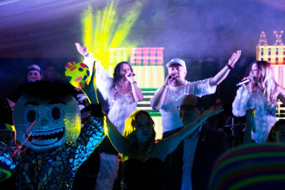 Axis Live, Disco