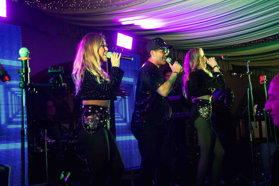 Axis Live, Producción