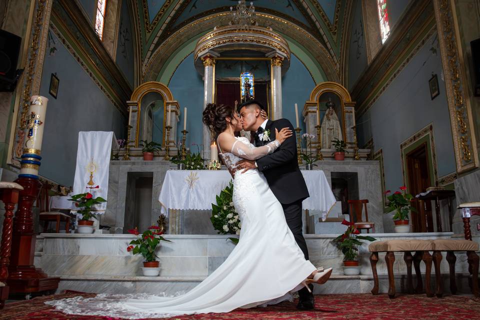 Nuestro Beso de Recien casados