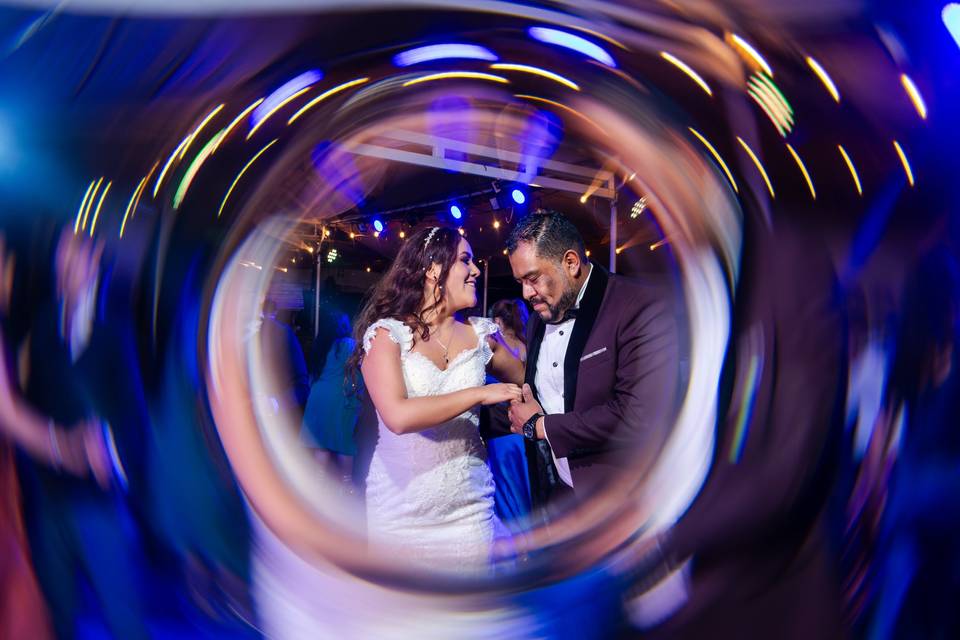Elegancia y amor en cada toma