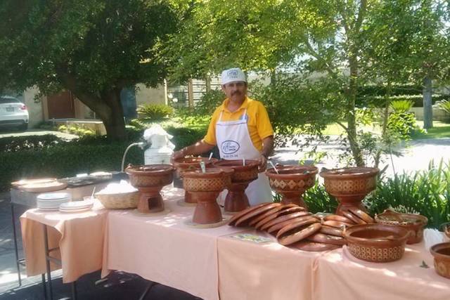 Arreglo de mesa buffet