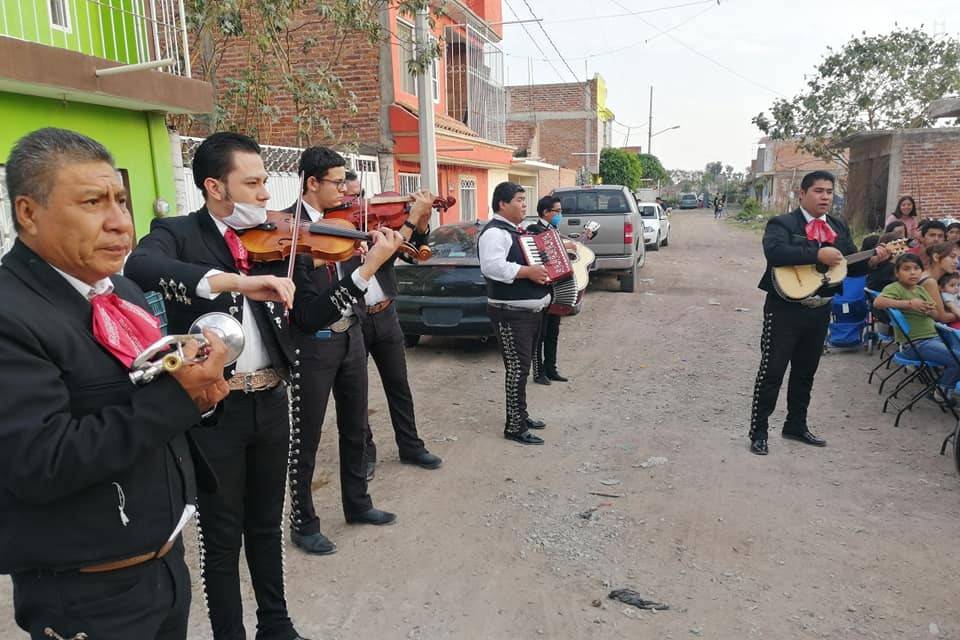 Mariachi Gallos de Oro