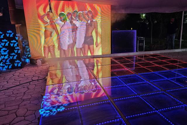 Pantalla y pista de baile