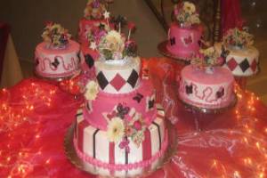 Tortas con decoración rosa