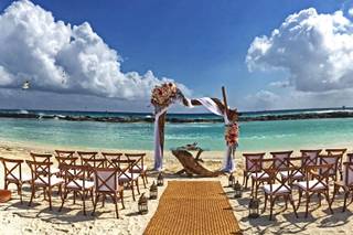 Kaana Travel & Weddings