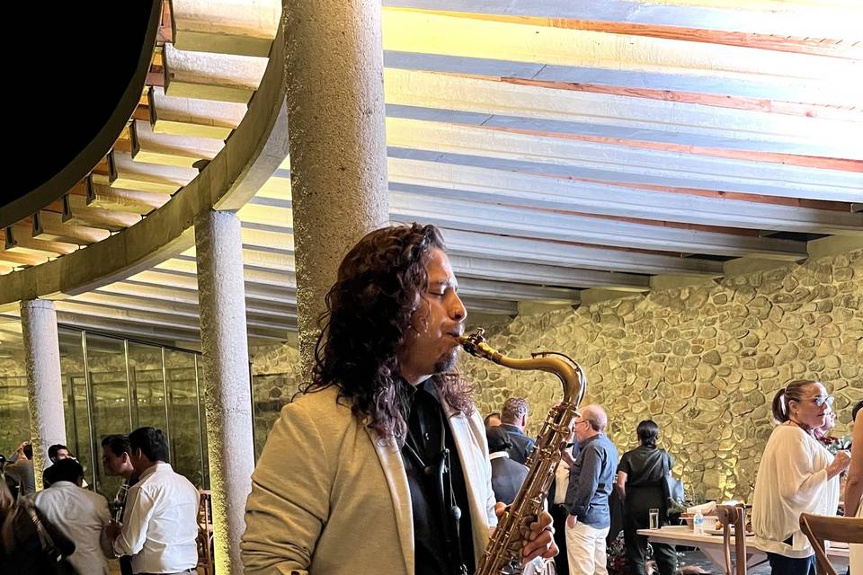 Saxofón para recepción