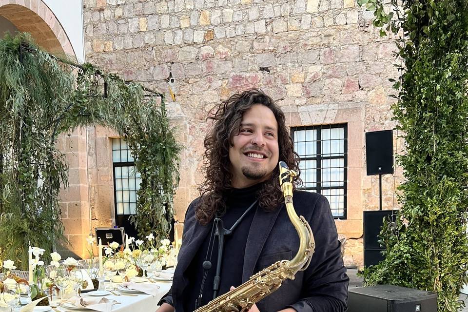 Román Darma, saxofonista