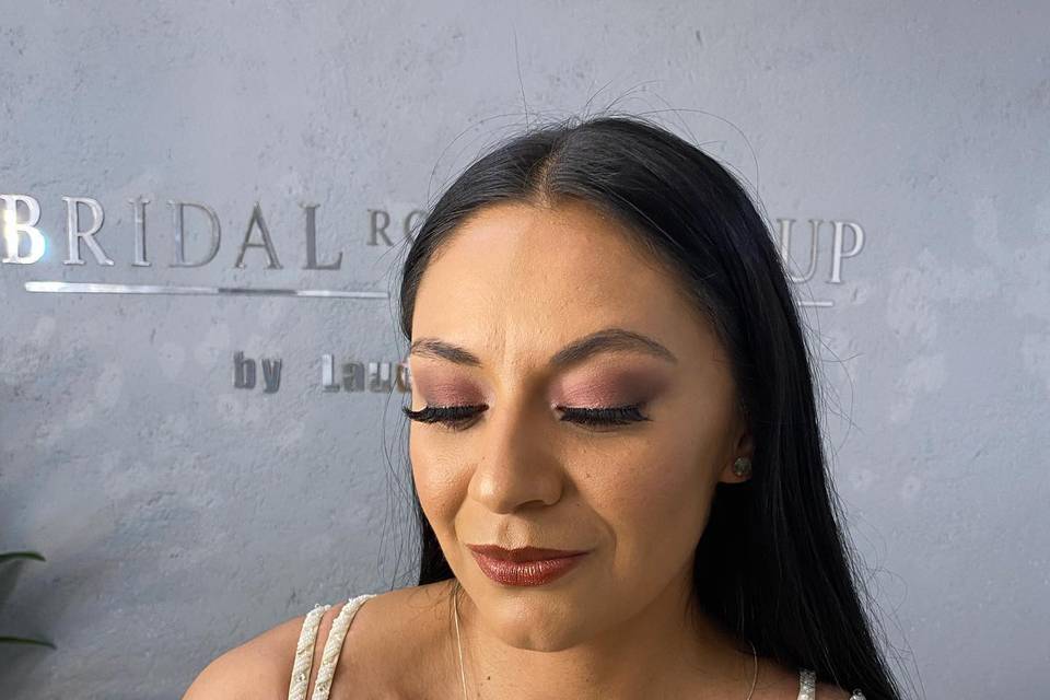 Bruna Hyseni Makeup Studio